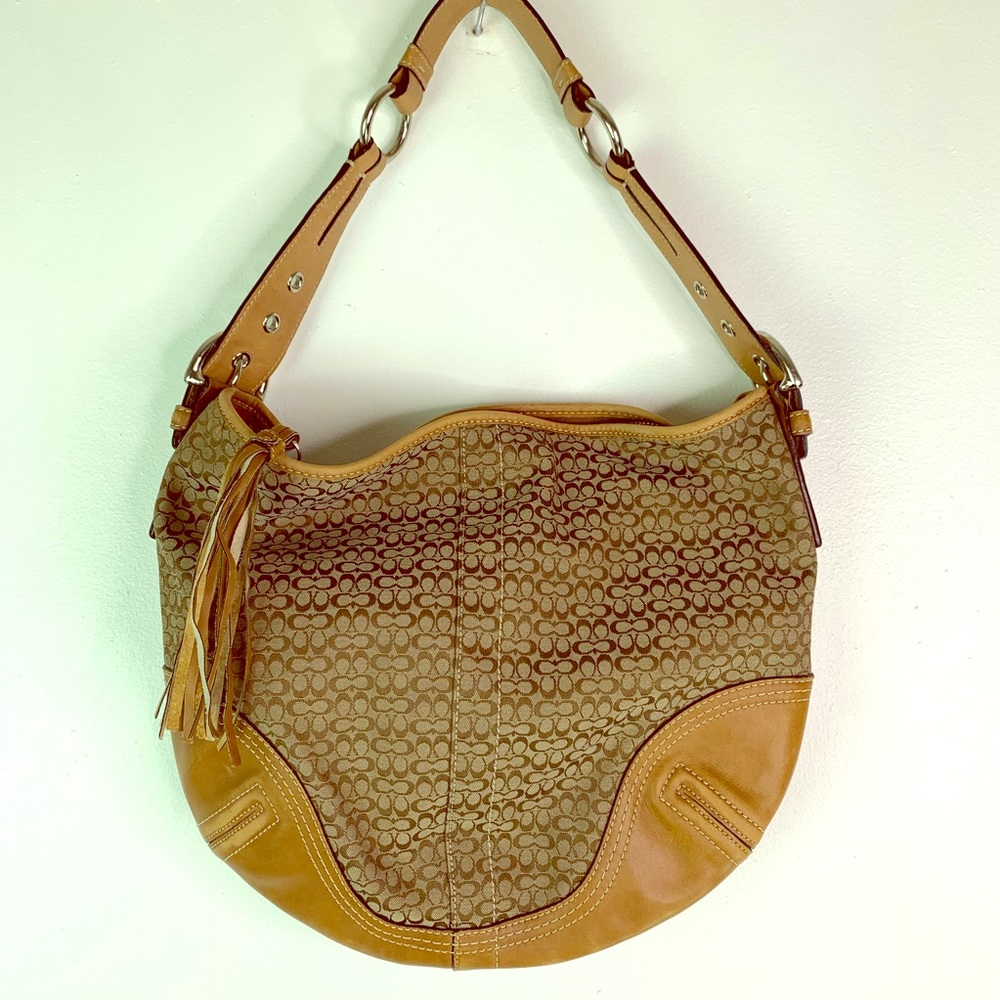 COACH Purse GUC. Very clean.